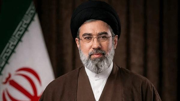 آیت الله سید مجتبی خامنه ای رهبر معظم جمهوری اسلامی ایران