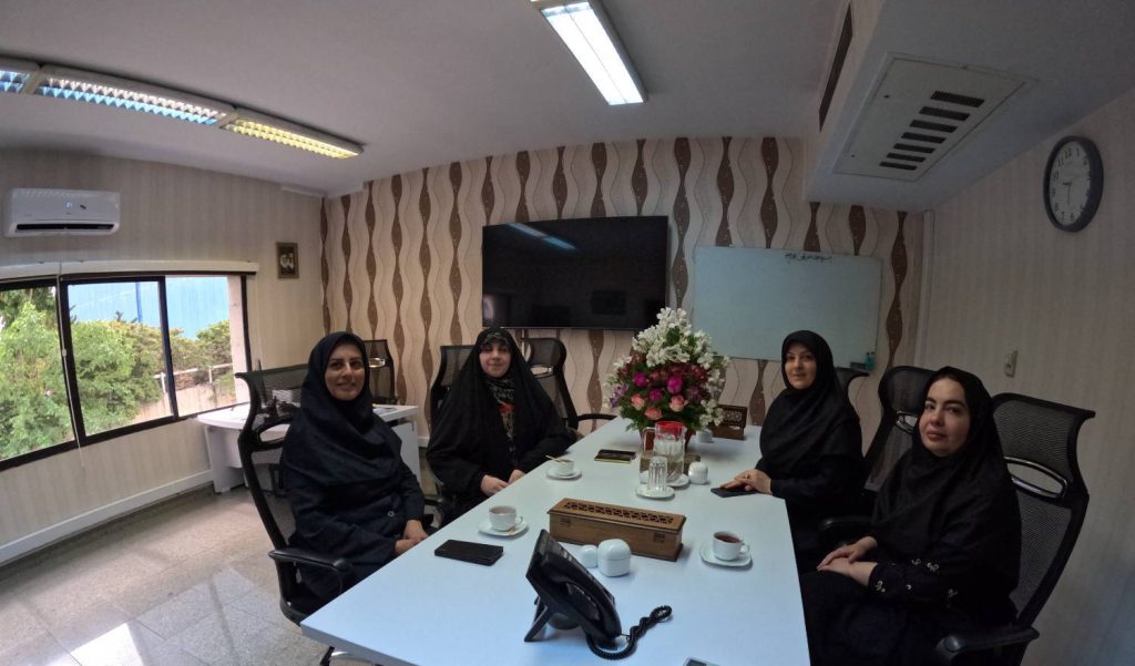 مدیرکل دفتر امور زنان وزارت نیرو، با حضور در سازمان توسعه و بهره برداری فناوری های نوین آب های جوی، انتصاب ریاست جدید سازمان را به ایشان تبریک گفتند.